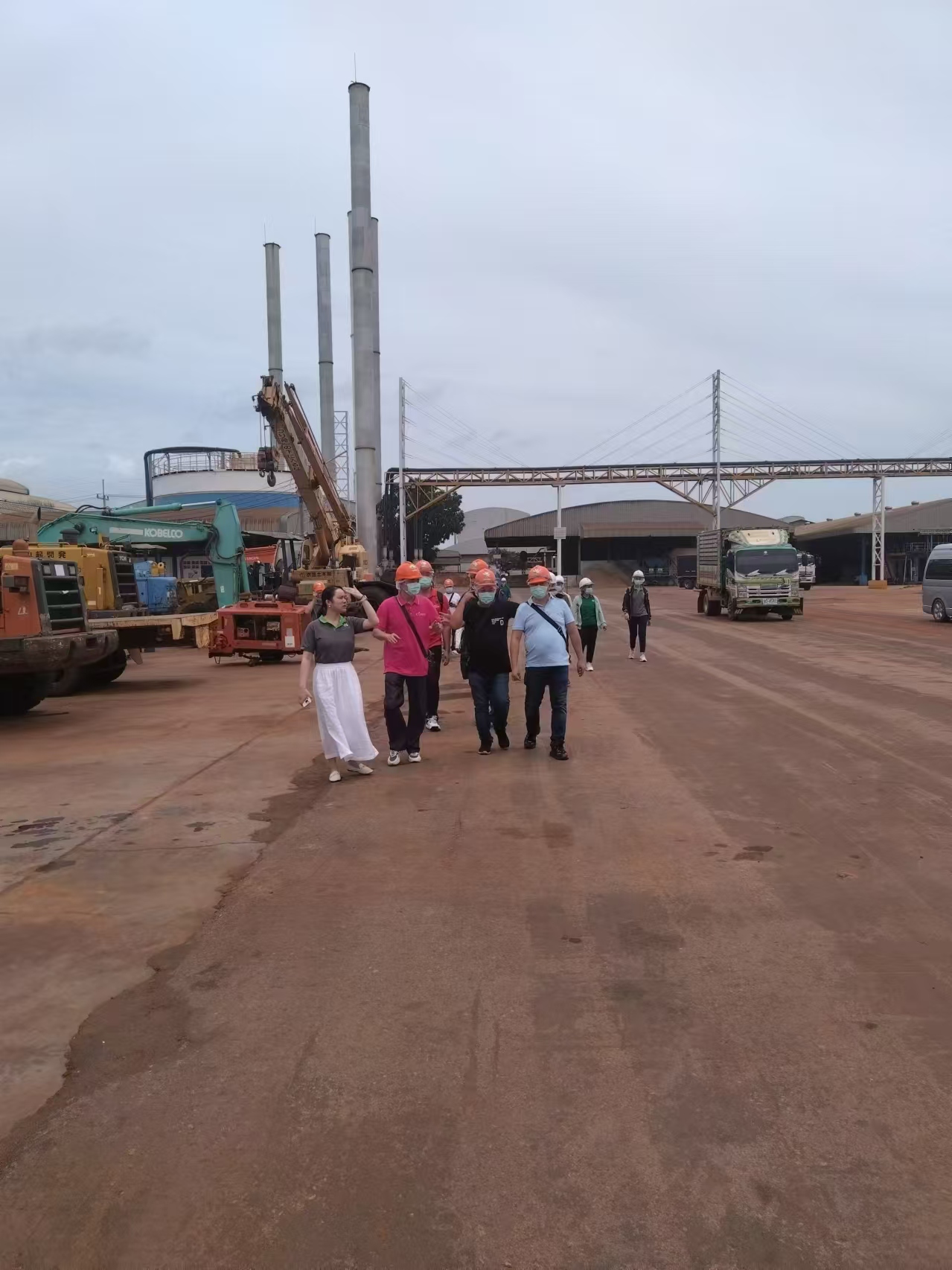 木薯产业考察团参观易恒淀粉有限公司淀粉厂